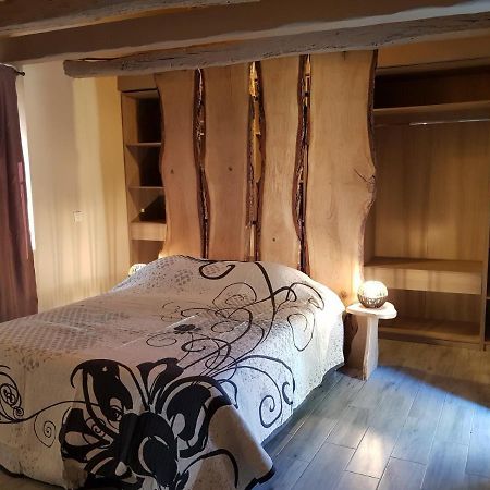 Chambres D'Hotes L'Oustralac La Chapelle-Aubareil Екстериор снимка